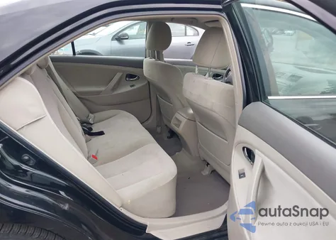 2011 Toyota Camry Le z USA, uszkodzony, nr VIN 4T4BF3EK7BR180139